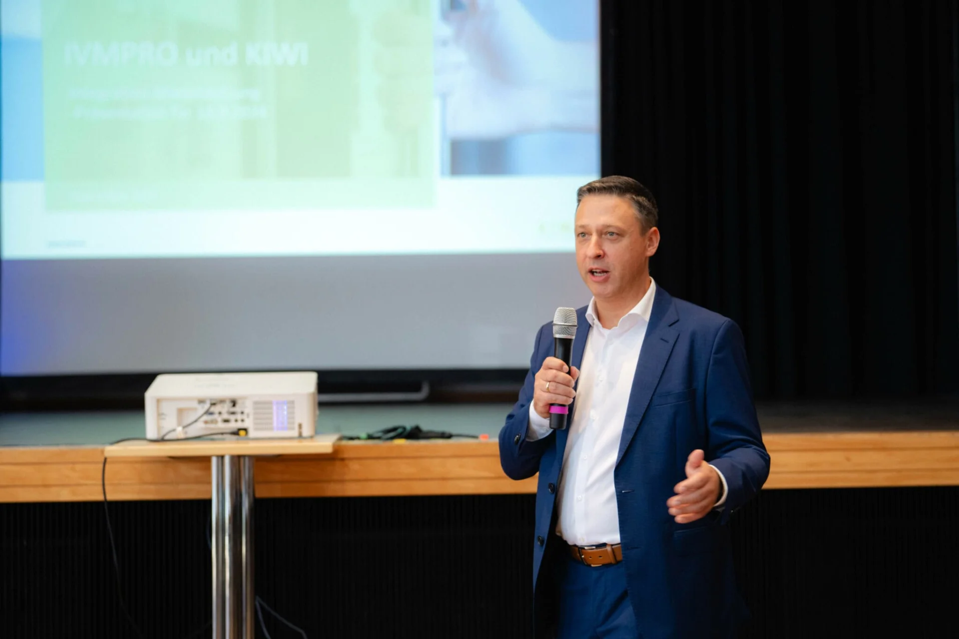 oliver vojacek geschäftsführer der gba professional gmbh
